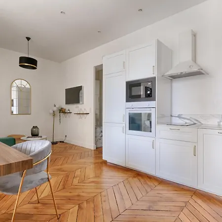 Appartement Harmonious Flat Parc Monceau 8p Parijs