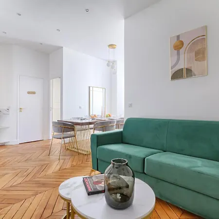 Harmonious Flat Parc Monceau 8p * 파리