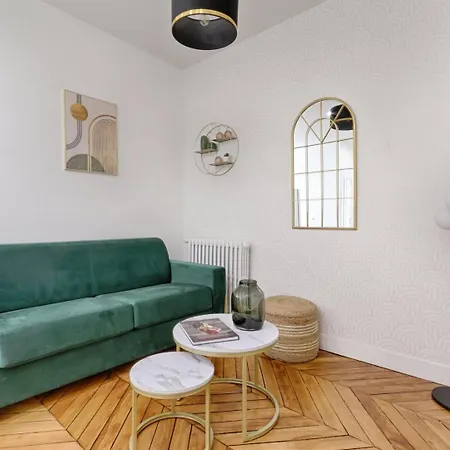 Harmonious Flat Parc Monceau 8p *