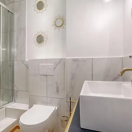 아파트 Harmonious Flat Parc Monceau 8p 파리